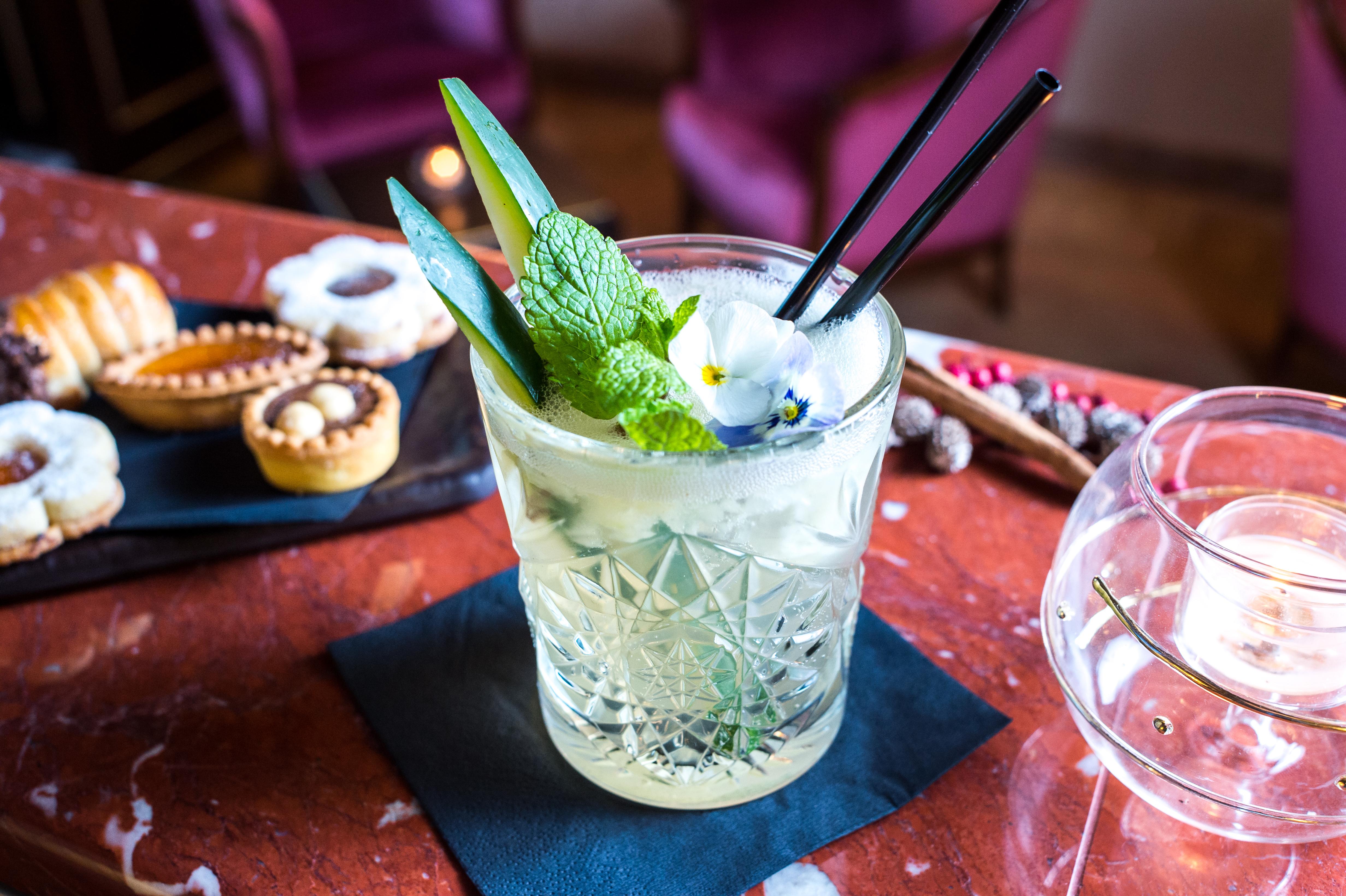 Hotel Nani Mocenigo Palace Венеция Екстериор снимка A Hugo cocktail